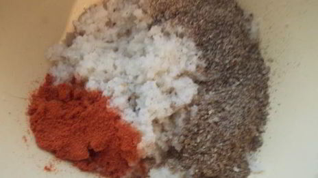 сало соленое со специями и чесноком