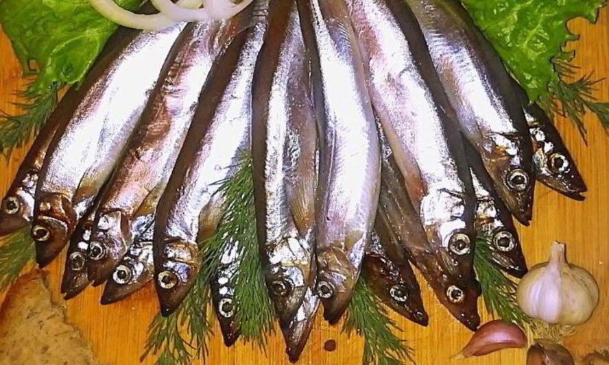 Рецепт соленой мойвы с чесночком