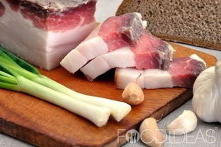 Соленое сало с чесноком и перцем сухим способом