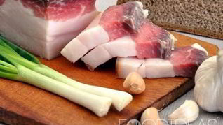 Соленое сало с чесноком и перцем сухим способом