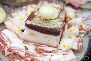 Соленое сало с чесноком