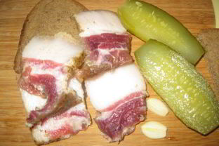 Соленое сало с мясными прослойками
