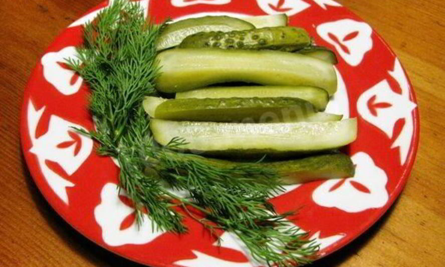 Рецепт вкусных малосольных огурцов в кастрюле