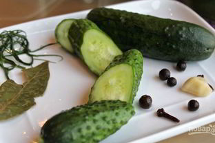 Вкусные малосольные огурцы