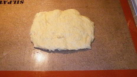 пончики бюни с малиновым вареньем