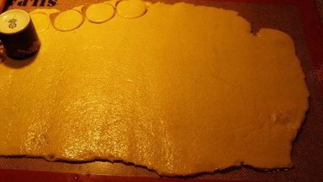 пончики бюни с малиновым вареньем