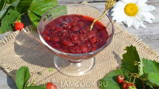 Варенье из клубники с целыми ягодами густое