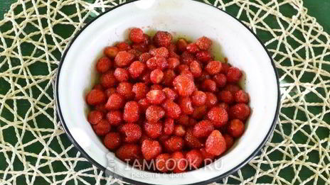 варенье из клубники с целыми ягодами густое