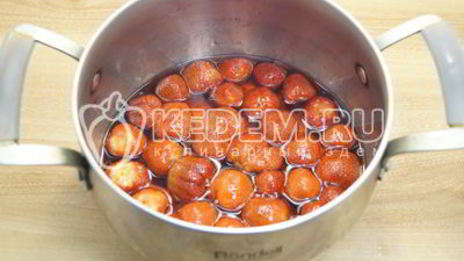 варенье из клубники с целыми ягодами