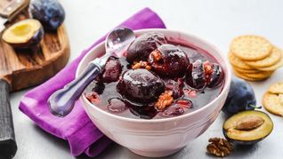 Варенье из сливы с грецкими орехами