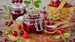 Варенье из вишни с базиликом