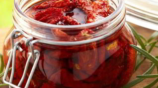 Вяленые помидоры с розмарином