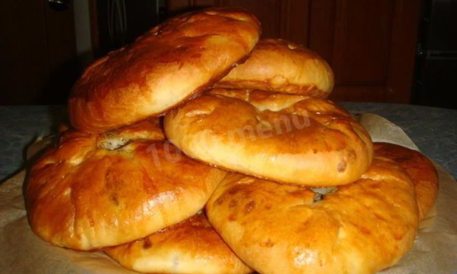 Рецепт беляшей с мясом в духовке на дрожжах