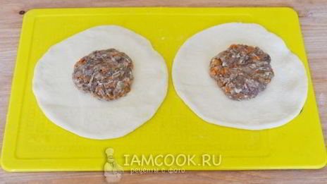 татарские беляши с мясом