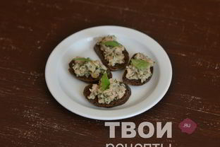 Брускетта с фасолью