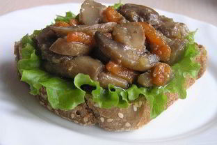 Брускетта с грибами