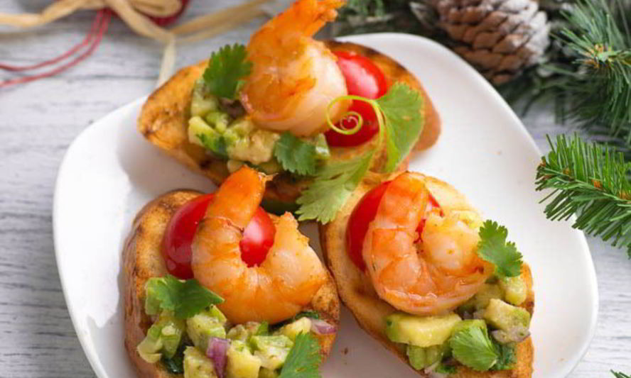 Рецепт брускетты с гуакамоле и креветками