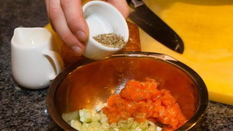 брускетта с лососем и сливочным сыром