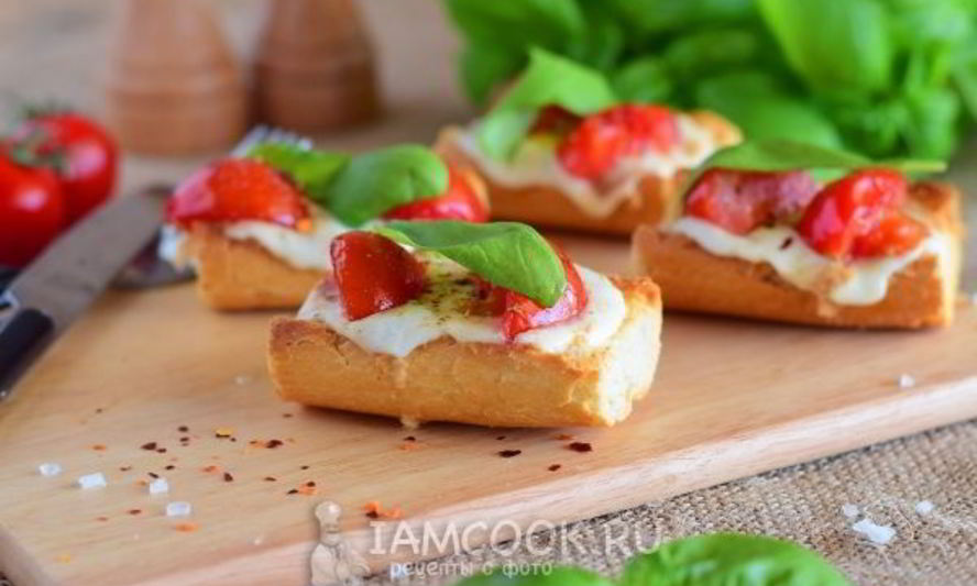 Рецепт брускетты с помидорами черри и моцареллой