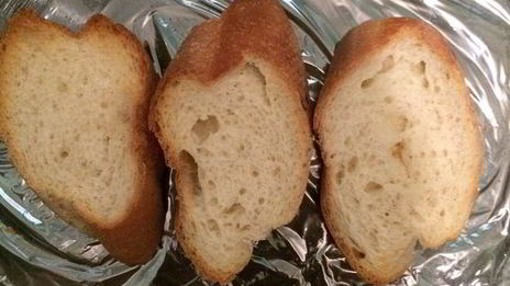 брускетта с рикоттой и паприкой