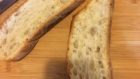 брускетта с сулугуни