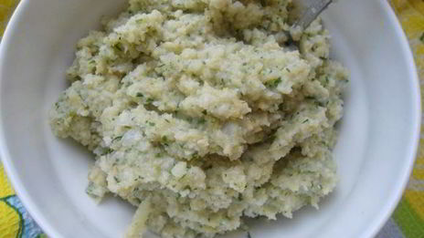 брускетта с тапенадом из цветной капусты