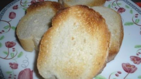 брускетта с тапенадом из цветной капусты