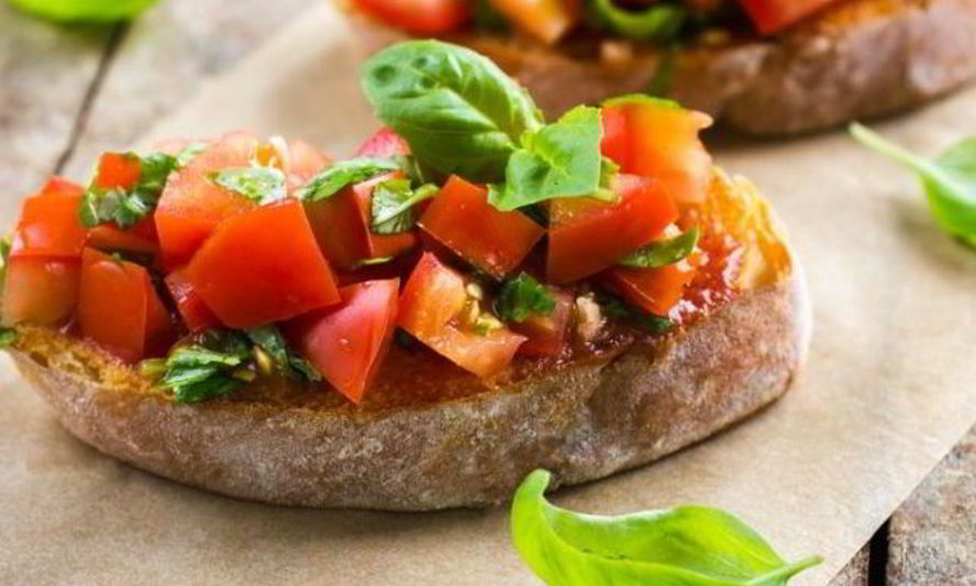 Рецепт брускетты с томатами и базиликом
