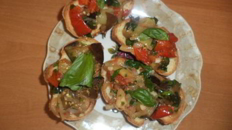 брускетта с запеченными овощами