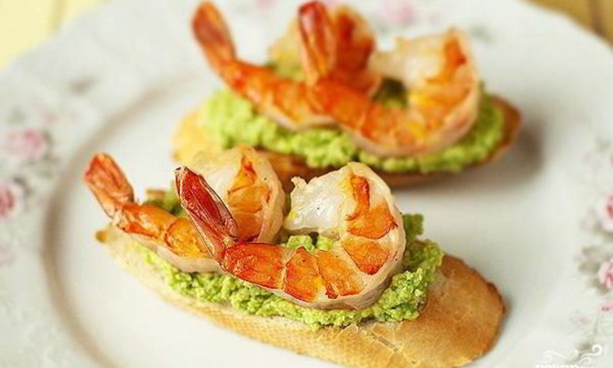 Рецепт брускетты с зеленым горошком и креветками