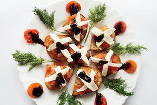 Брускетты из моцареллы Unagrande и помидоров