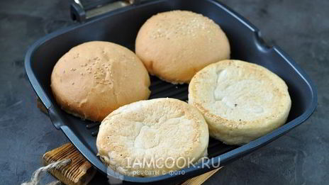 бургер с портобелло и голубым сыром