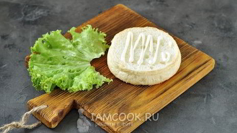 бургер с портобелло и голубым сыром