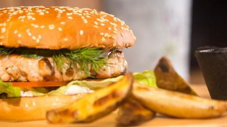 бургер с семгой