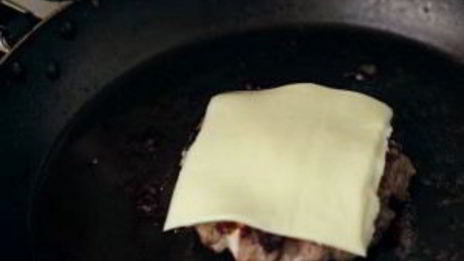 бургер с яйцом