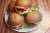 Бургеры из индейки с сыром сулугуни
