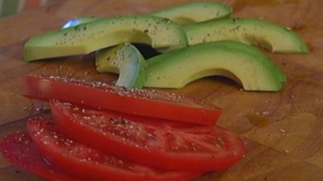 бургеры с котлетками из тунца и авокадо