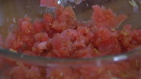 бургеры с котлетками из тунца и авокадо