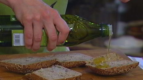 бургеры с котлетками из тунца и авокадо