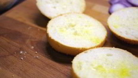 бургеры с тушеным мясом