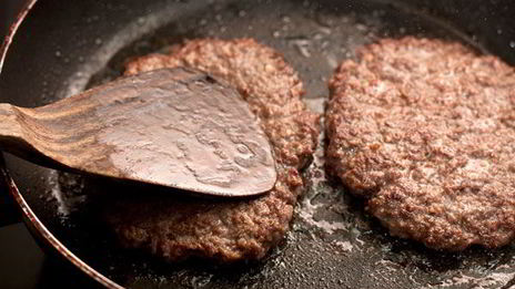 домашний гамбургер с ржаным хлебом