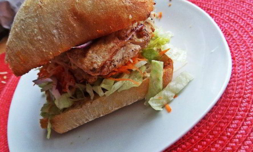 Рецепт двойного чикена-бургера на ржаной чиабатте