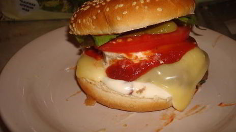 гамбургер из фарша и селедки