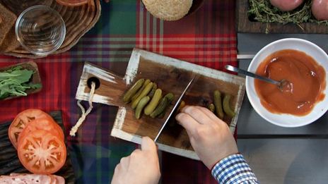 гамбургер с картофельной котлетой