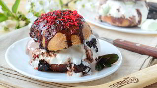 Королевский бургер с мороженым