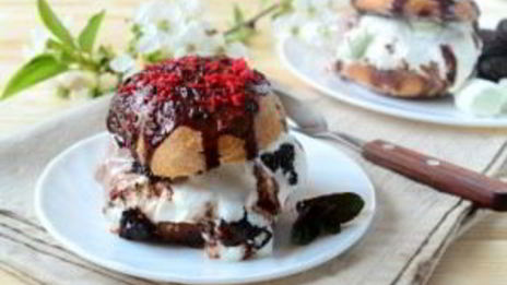 королевский бургер с мороженым