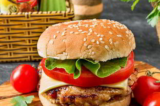 Куриные бургеры с овощами