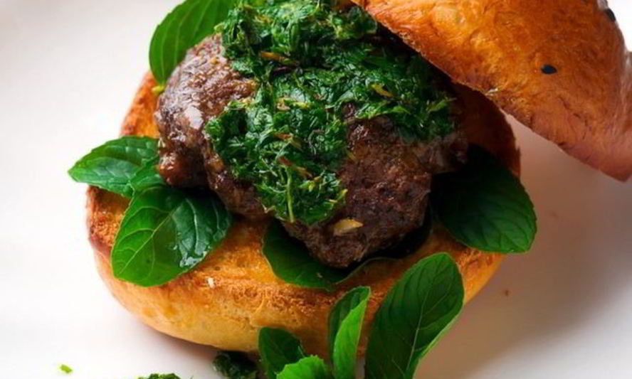 Рецепт мятного бургера из баранины