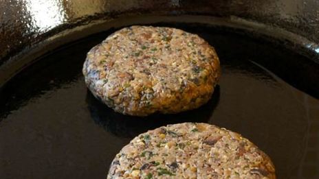 вегетарианские бургеры с грибами