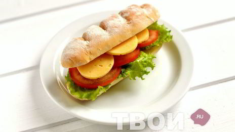 бутерброд с сыром и помидором